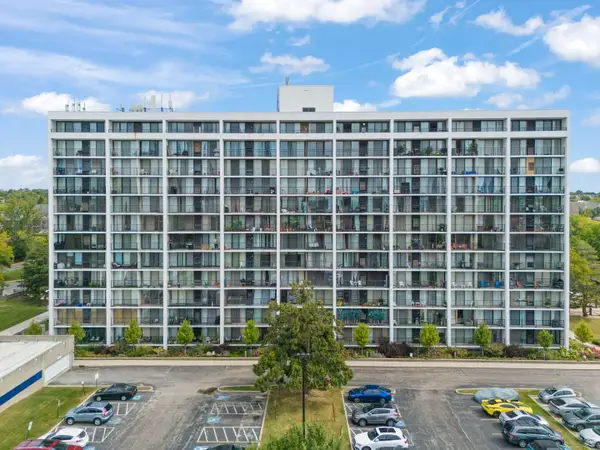 2005 S Finley Road #901, Lombard, IL 60148