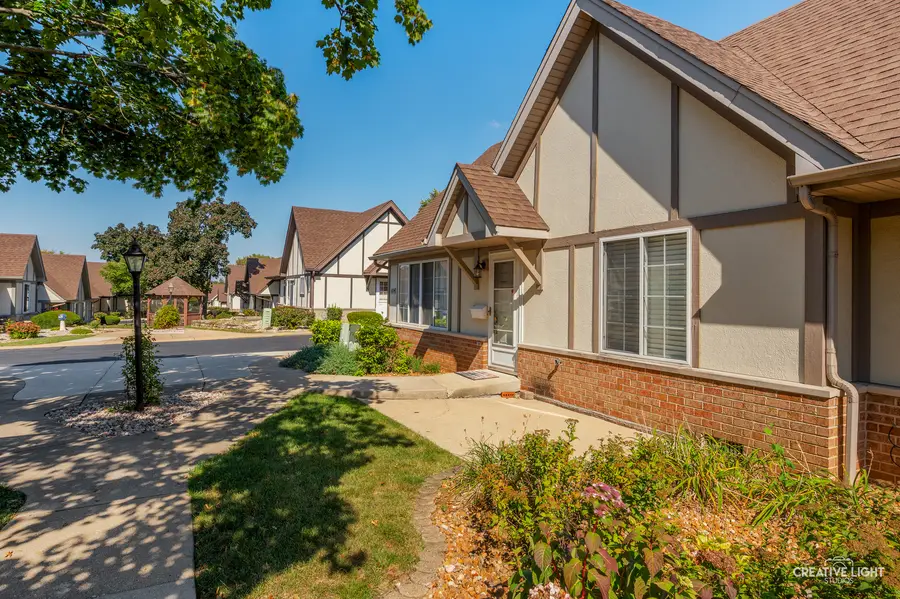 1694 Willow Circle Drive, Crest Hill, IL 60403 - Image #3