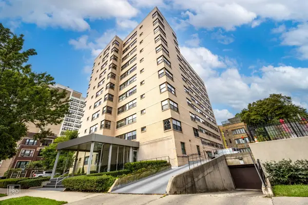 4200 N Marine Drive #902, Chicago, IL 60613