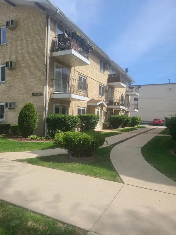 6019 W 64th Place #23-4, Chicago, IL 60638