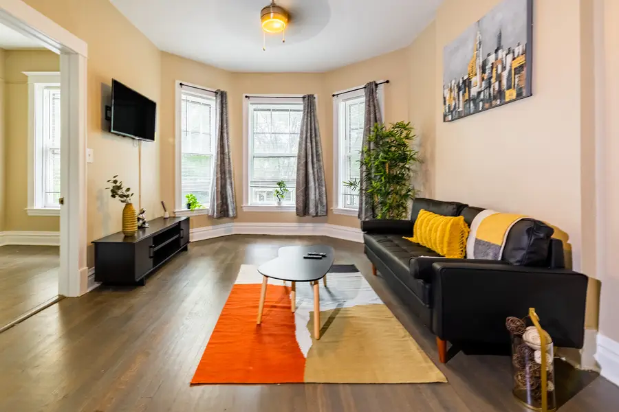 2506 N Monticello Avenue, Chicago, IL 60647 - Image #2