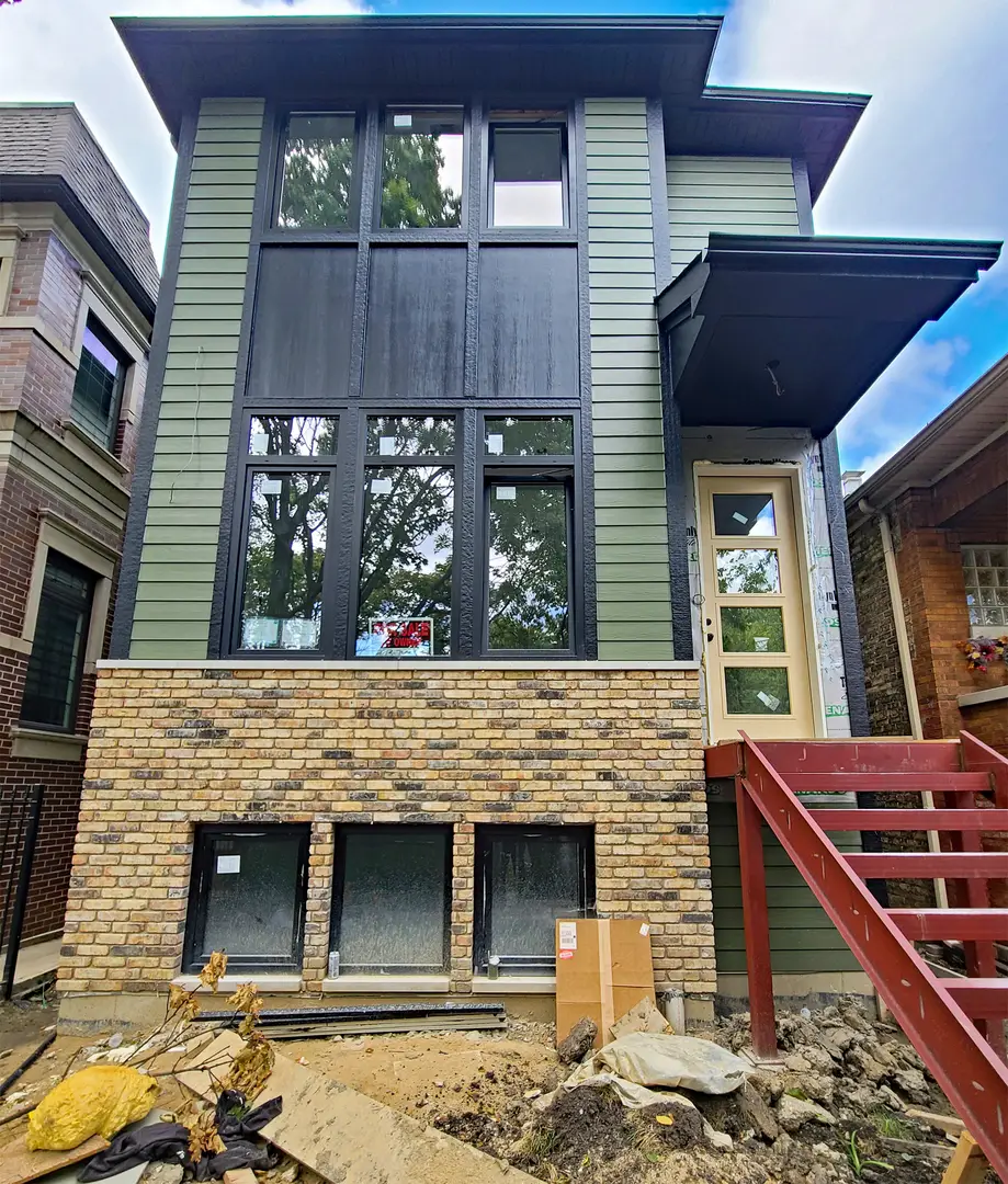 2468 W Berteau Avenue, Chicago, IL 60618 - Image #1