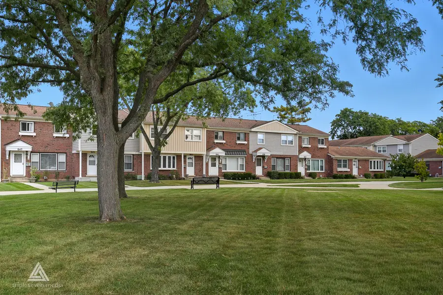 243 Washington Square, Wood Dale, IL 60191 - Image #2