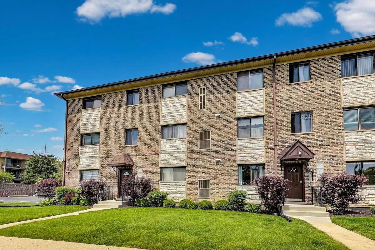 7616 W Lawrence Avenue #3A, Harwood Heights, IL 60706 - #1