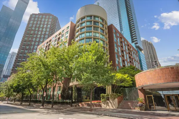 440 N Mcclurg Court #916, Chicago, IL 60611