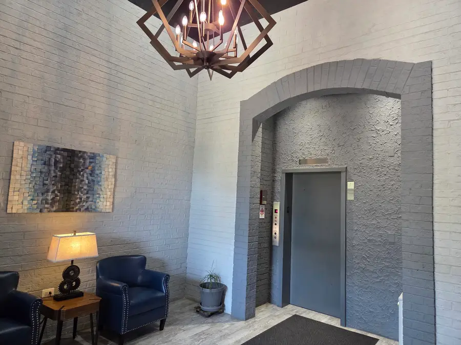 475 Plum Creek Drive #206, Wheeling, IL 60090 - Image #3