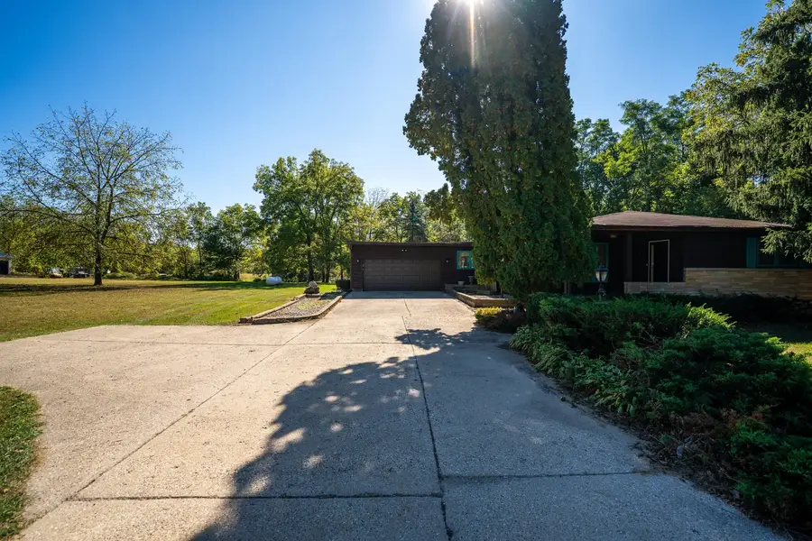 15361 S Bluff Road, South Beloit, IL 61080 - Image #2