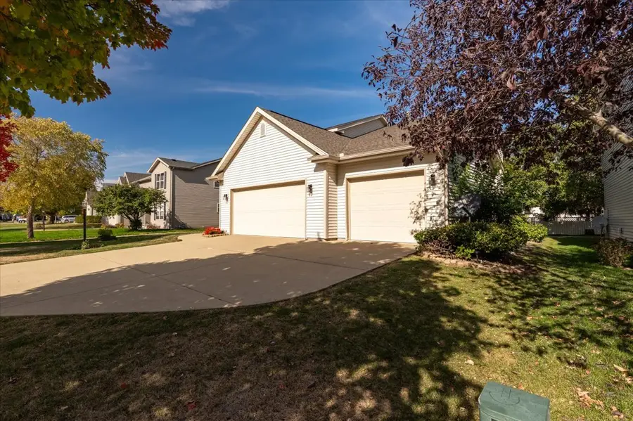 310 Buttercup Drive, Savoy, IL 61874 - Image #2