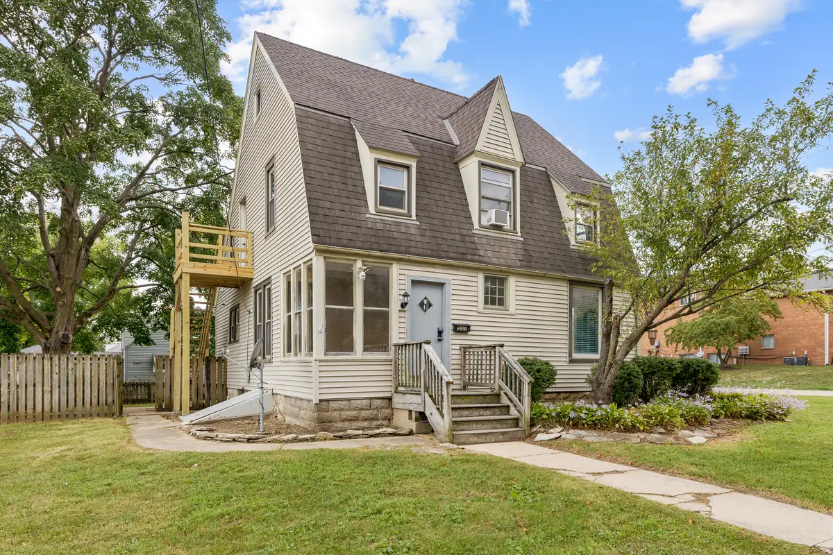 537 Hartford Avenue, Aurora, IL 60506 - Image #1