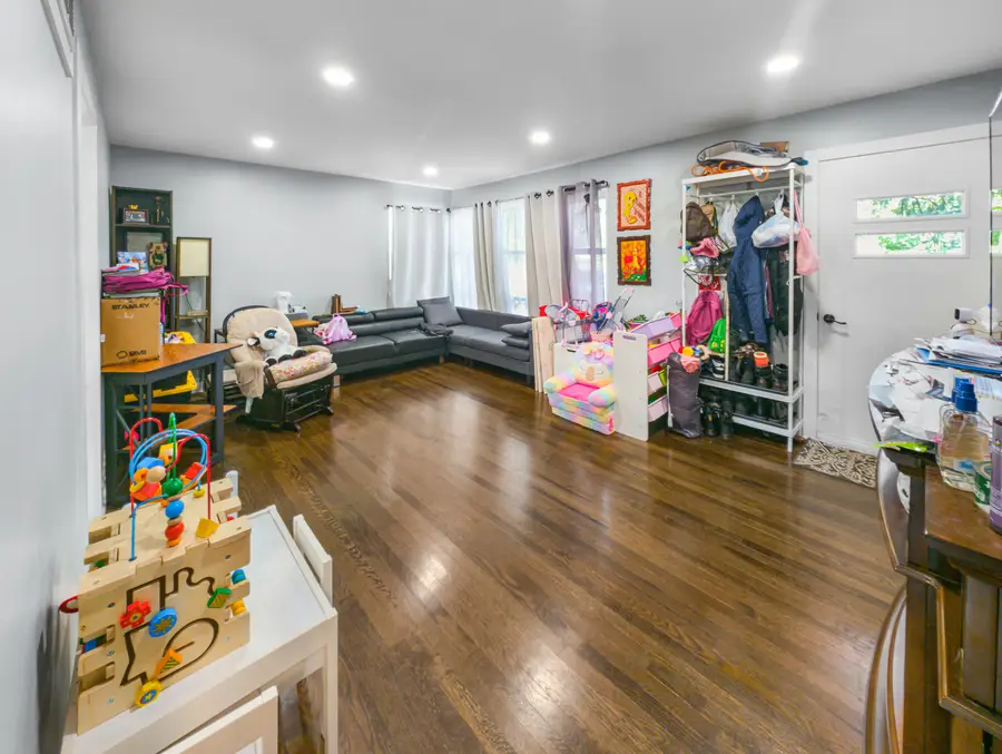 417 W Terrace Street, Villa Park, IL 60181 - Image #3