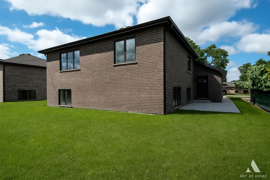 7945 W 73 Place, Bridgeview, IL 60455 - Image #3