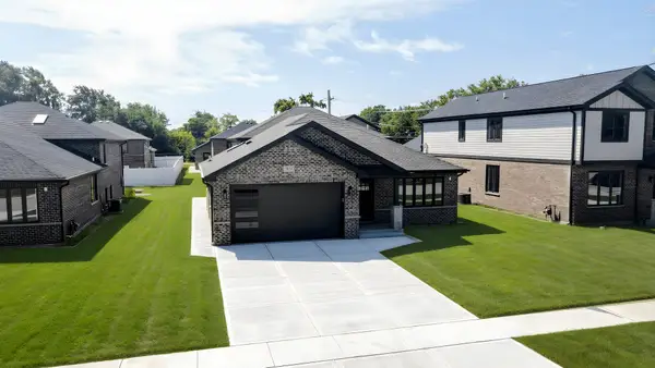 7951 W 73 Place, Bridgeview, IL 60455