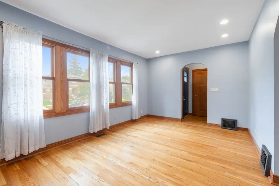 7005 N Osceola Avenue, Chicago, IL 60631 - #3