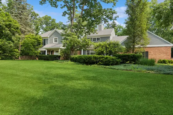 1448 Lawrence Avenue, Lake Forest, IL 60045