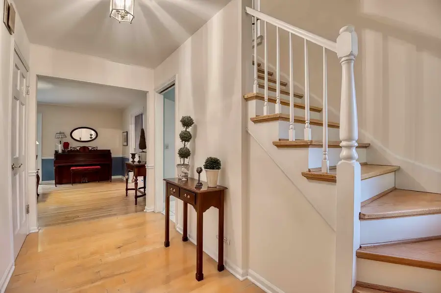 1448 Lawrence Avenue, Lake Forest, IL 60045 - #2