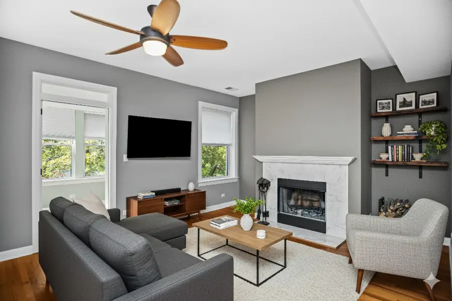 1509 Maple Avenue #3, Evanston, IL 60201 - Image #2