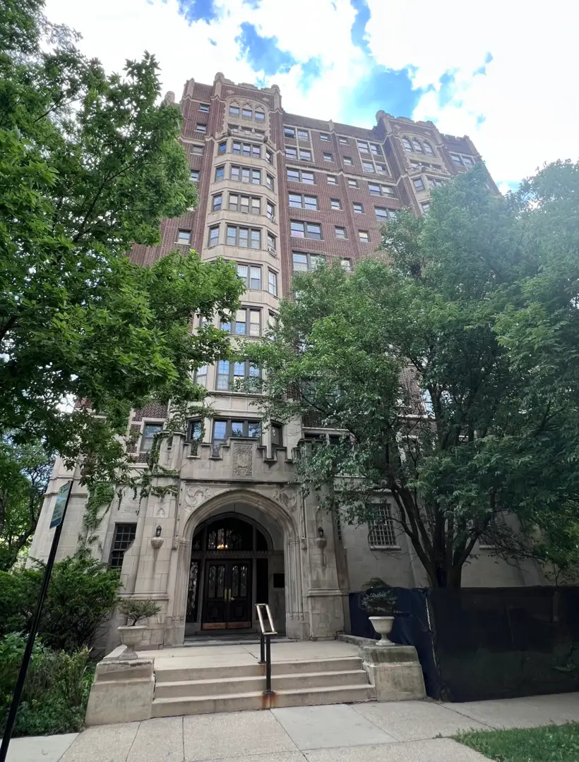 6901 S Oglesby Avenue #6C, Chicago, IL 60649 - Image #1