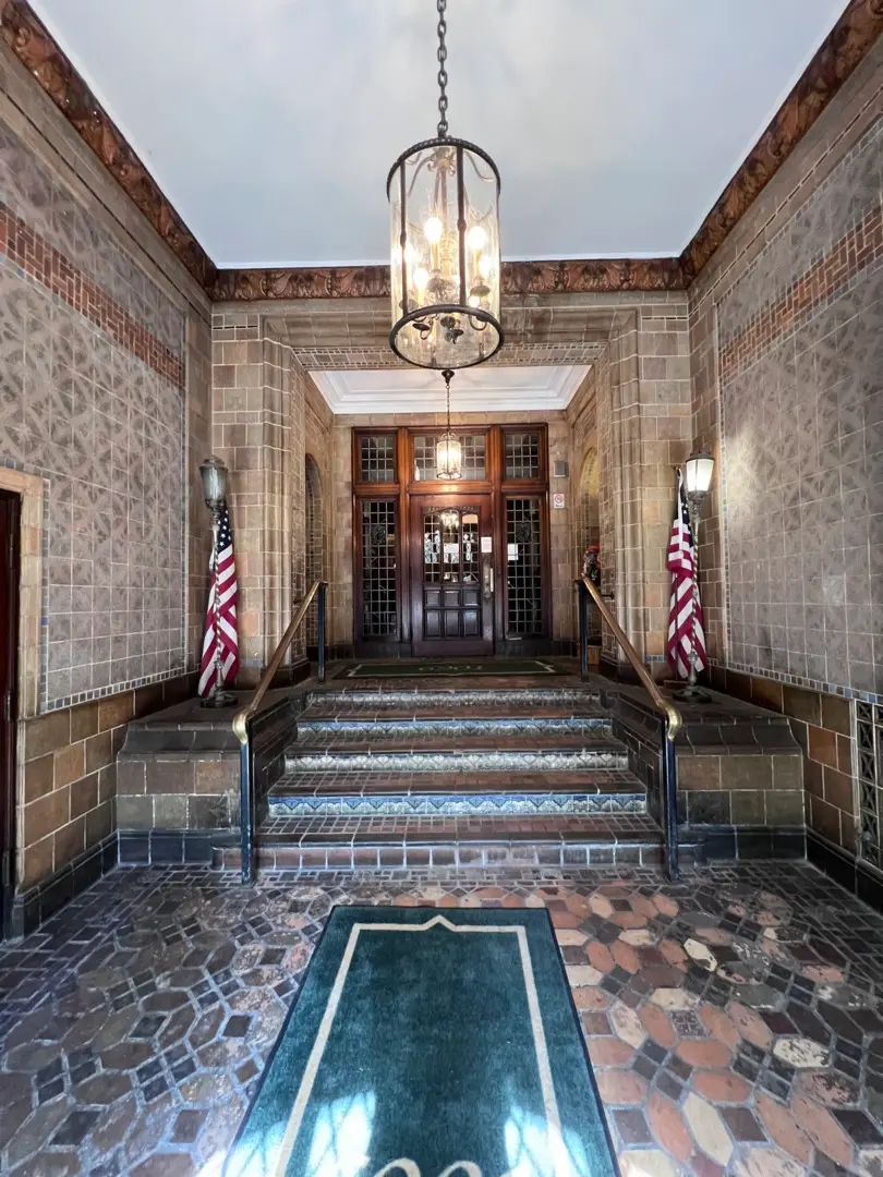 6901 S Oglesby Avenue #6C, Chicago, IL 60649 - Image #3