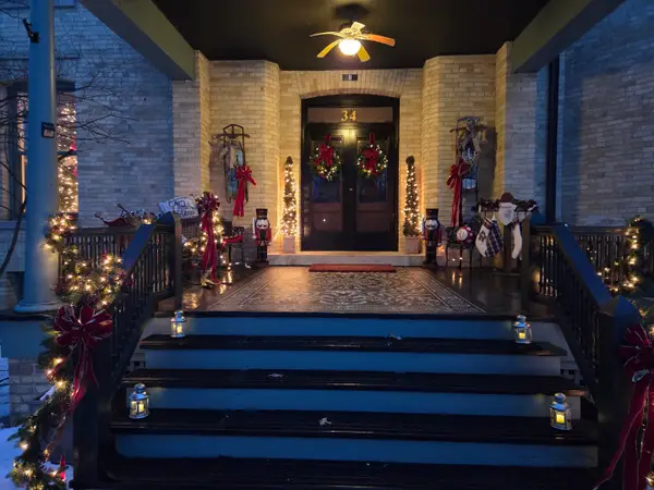 34 Logan Loop, Highland Park, IL 60035