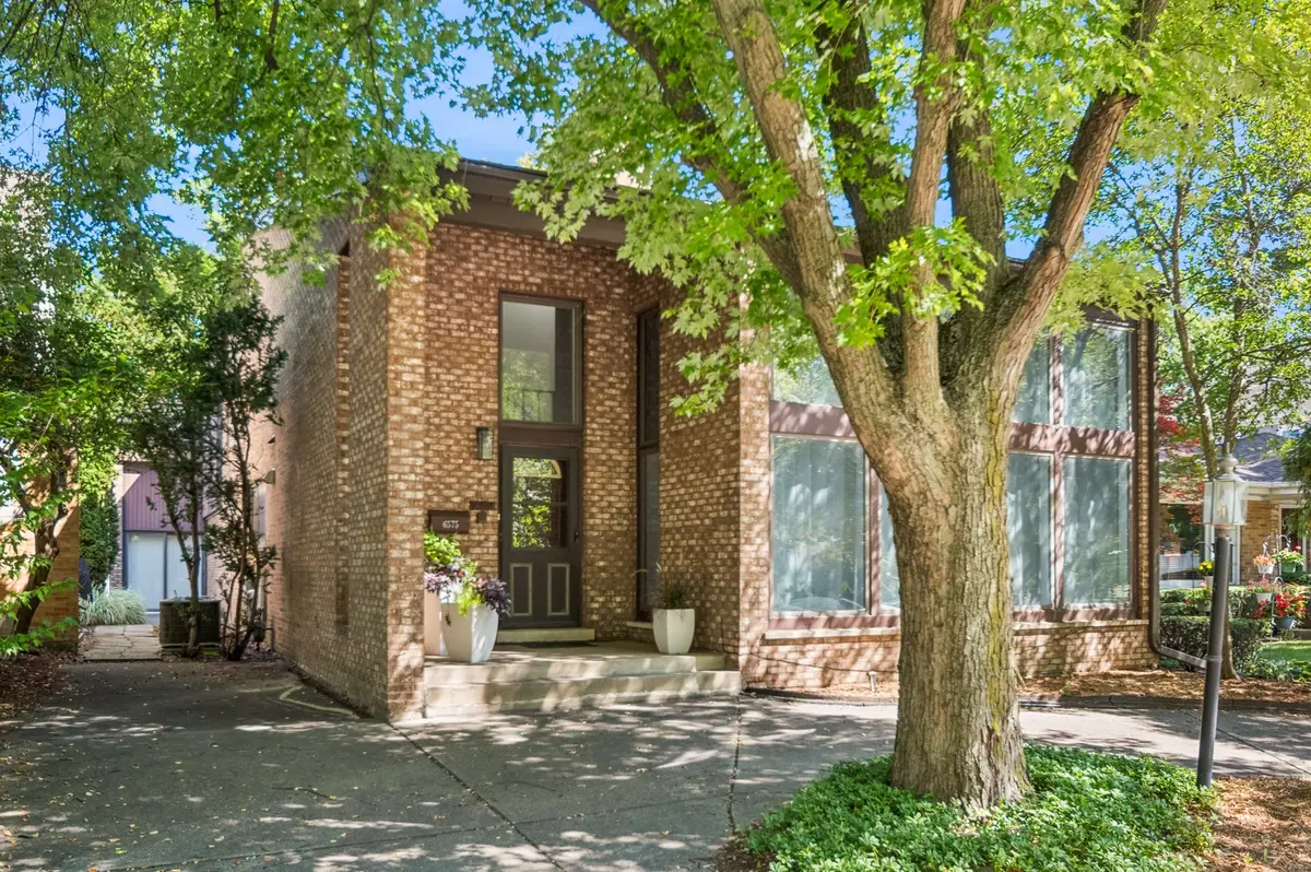 6575 N Caldwell Avenue, Chicago, IL 60646 - Image #1