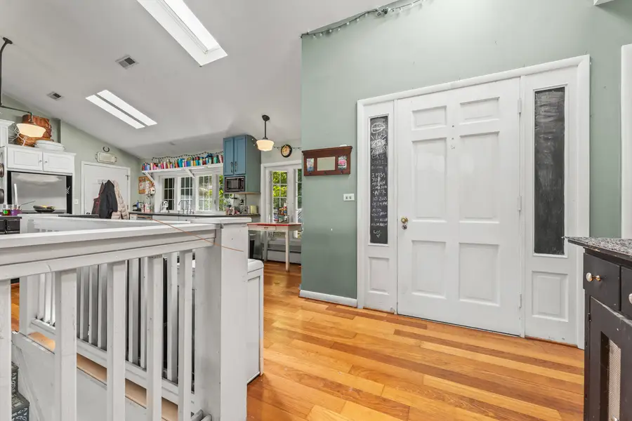 21290 W Sylvan Drive S, Mundelein, IL 60060 - Image #2