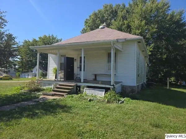 201 N Laurel St, Elvaston, IL 62334