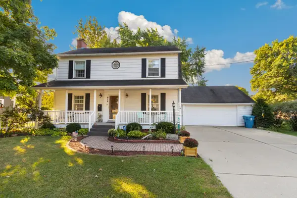 914 E Chamberlin Street, Dixon, IL 61021