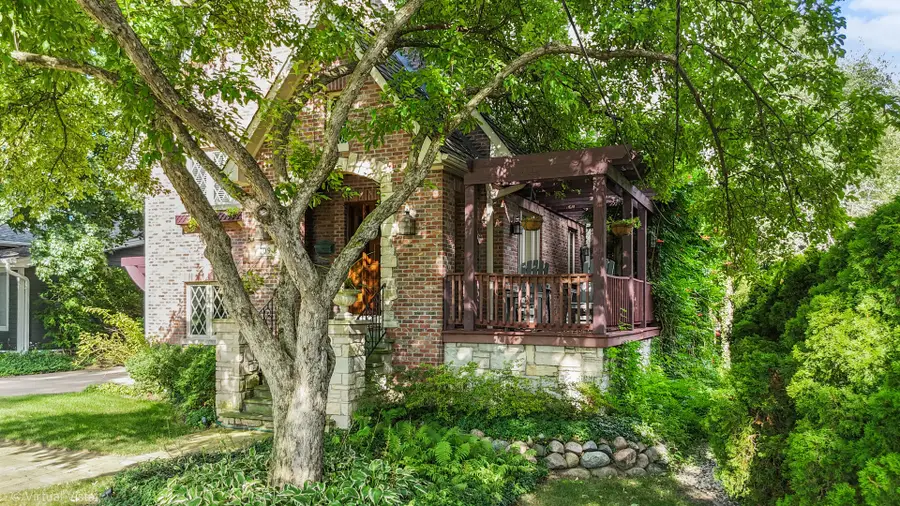 709 Prospect Avenue, Barrington, IL 60010 - Image #2