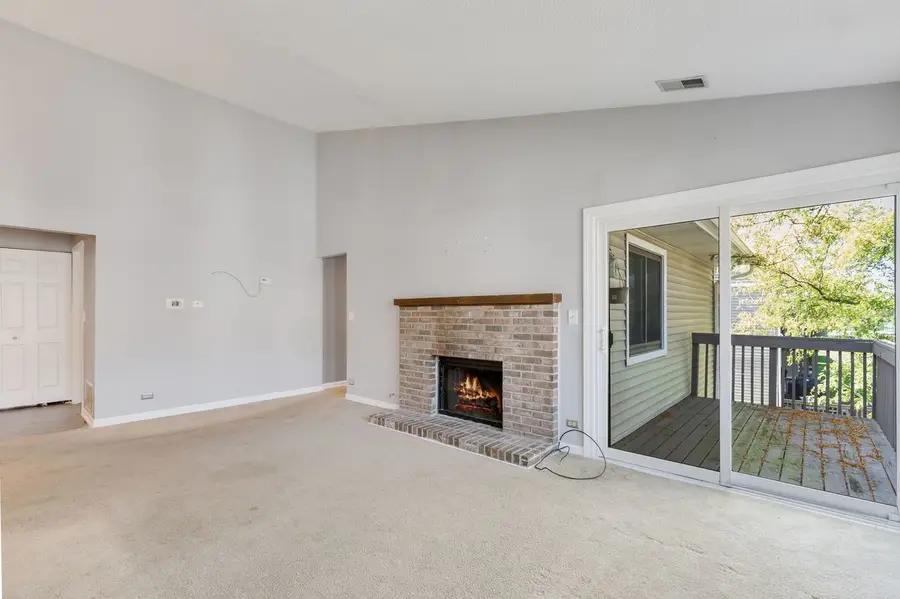 938 Hidden Lake Drive #938, Buffalo Grove, IL 60089 - Image #3