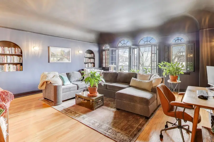 7453 N Hoyne Avenue #3S, Chicago, IL 60645 - #2