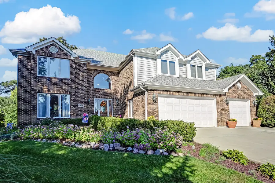 8826 Carlisle Court, Darien, IL 60561 - Image #2