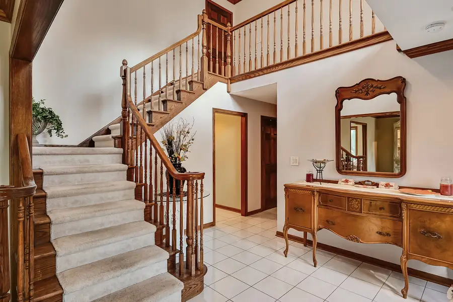 8826 Carlisle Court, Darien, IL 60561 - Image #3