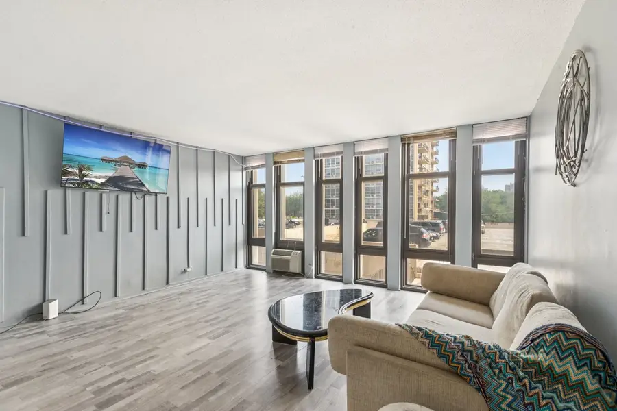 6700 S South Shore Drive #2E, Chicago, IL 60649 - Image #2