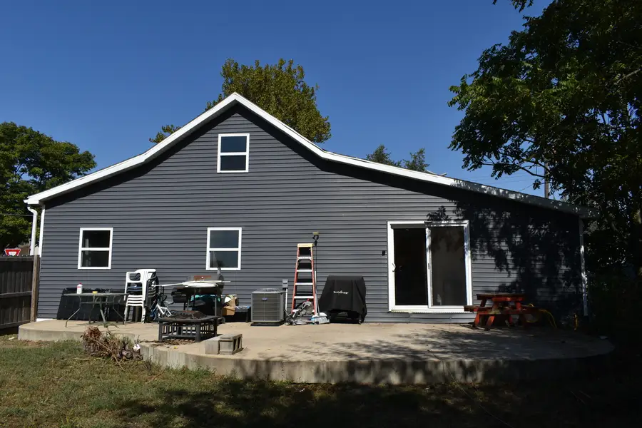 201 S Maple Street, El Paso, IL 61738 - Image #2