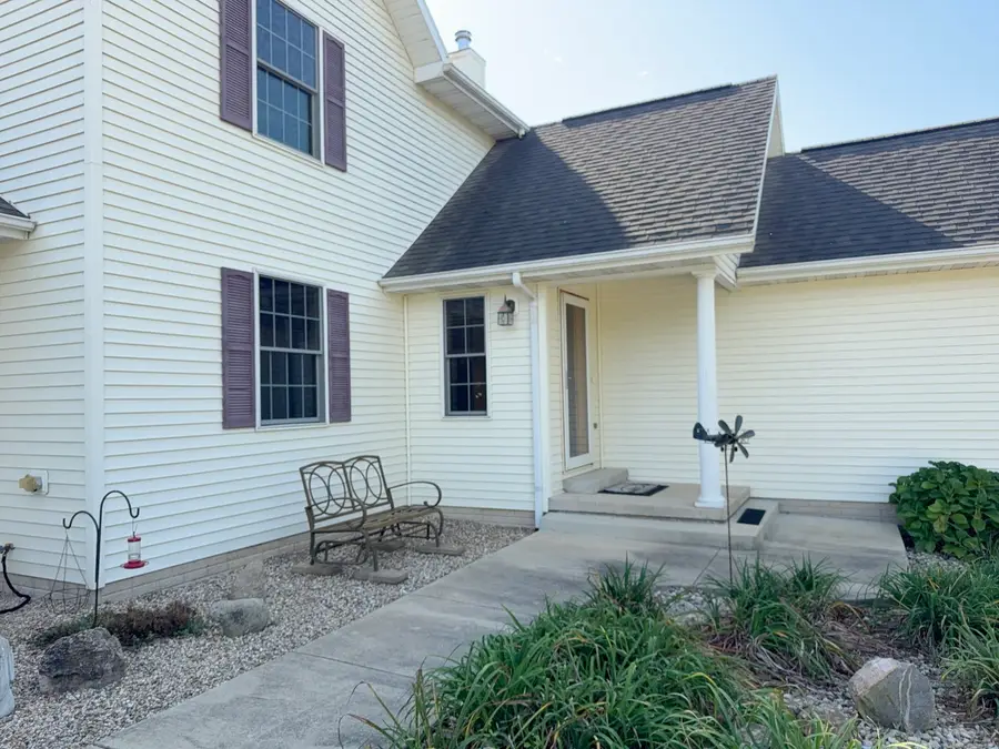 16555 Mclean Road, Danvers, IL 61732 - Image #2