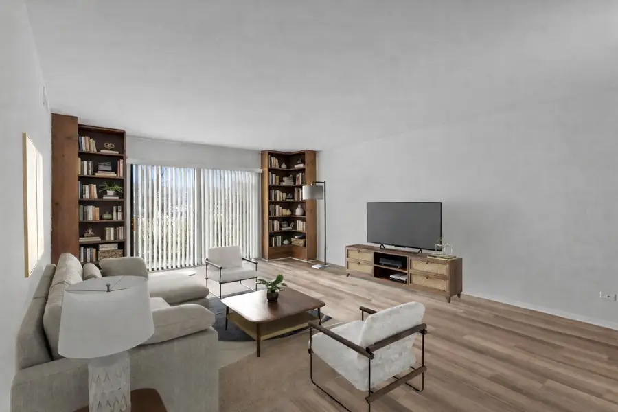 700 Wellington Avenue #110, Elk Grove Village, IL 60007 - Image #3