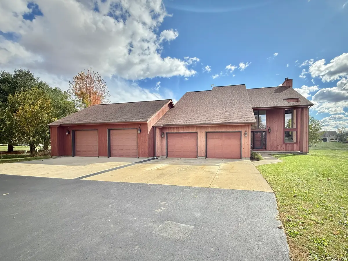 5449 S Branch Court, Rochelle, IL 61068 - Image #1