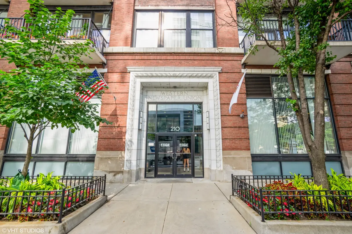 210 S Desplaines Street #2103, Chicago, IL 60661 - Image #1