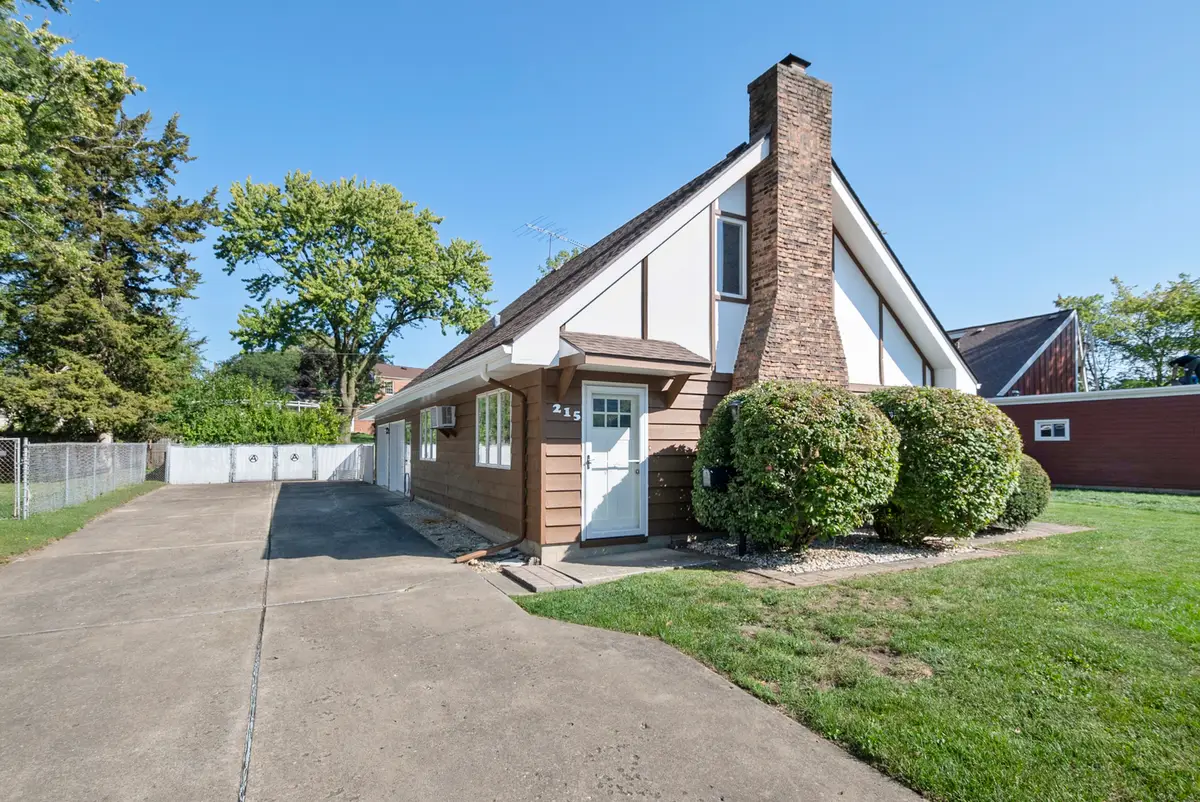 215 Dee Road, North Aurora, IL 60542 - #1