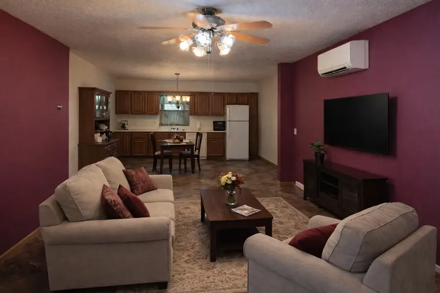 301 S 4th Street, Cissna Park, IL 60924 - #2