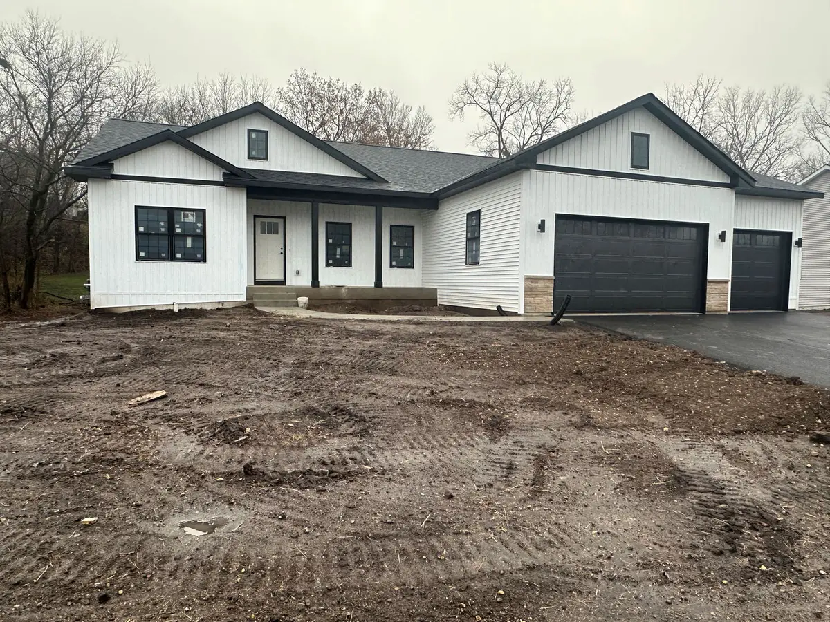 265 Creekside Drive, Byron, IL 61010 - Image #1