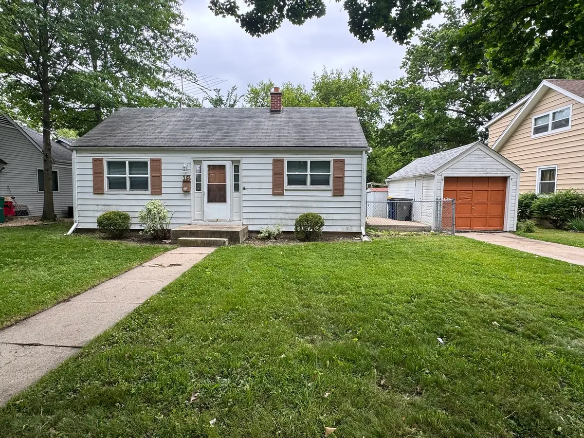 16 S Clifton Avenue, Elgin, IL 60123 - #1