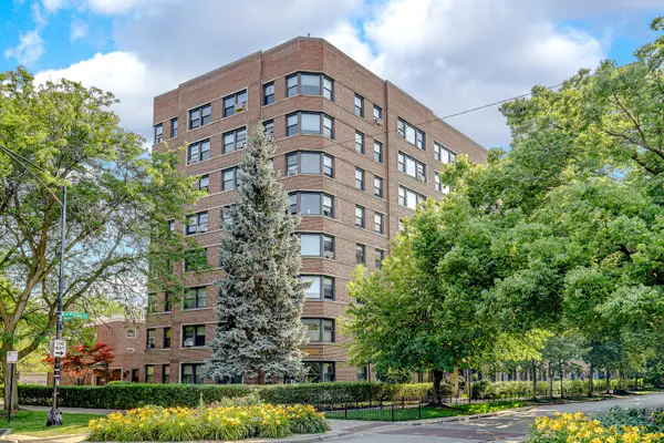 4880 N Marine Drive #404, Chicago, IL 60640