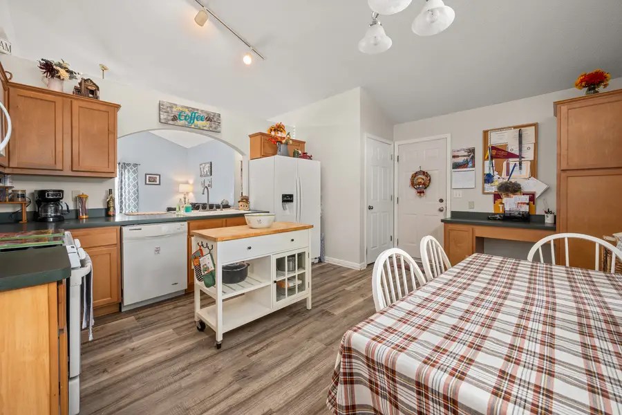 728 Hawthorne Lane, Genoa, IL 60135 - Image #3