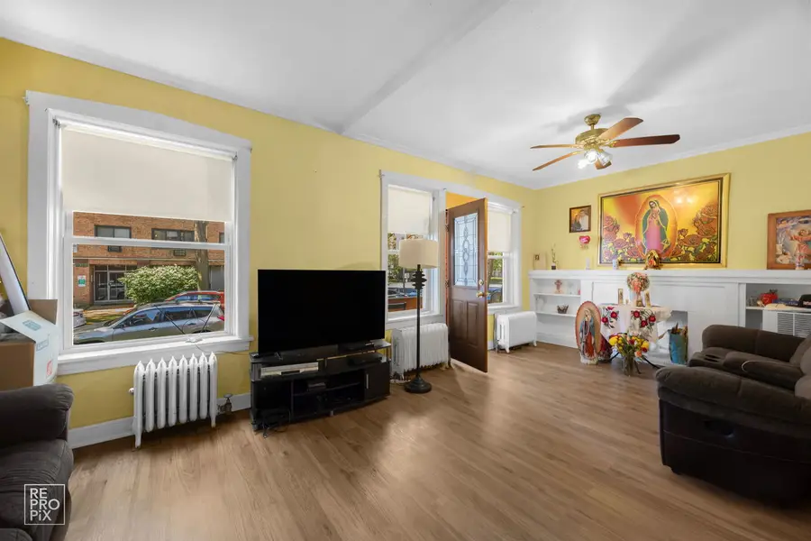 7227 N Damen Avenue, Chicago, IL 60645 - Image #3