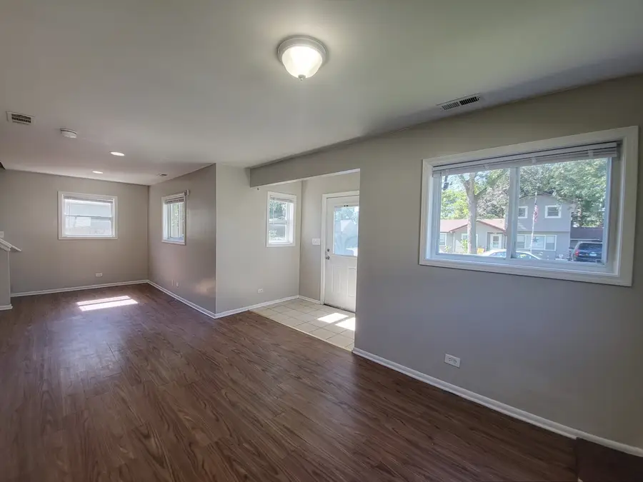 121 Highmoor Drive, Round Lake Park, IL 60073 - Image #3