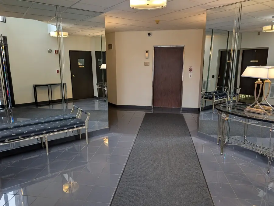 3110 Pheasant Creek Drive #101, Northbrook, IL 60062 - Image #2