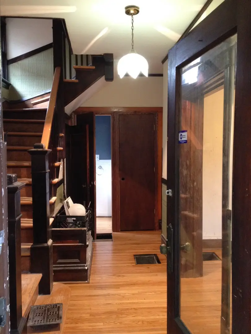 7228 N Rogers Avenue, Chicago, IL 60645 - Image #2