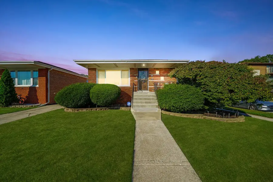 372 Bensley Avenue, Calumet City, IL 60409 - Image #2