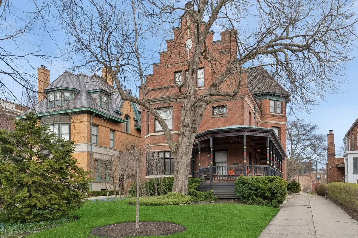 4923 S Greenwood Avenue, Chicago, IL 60615 - #1